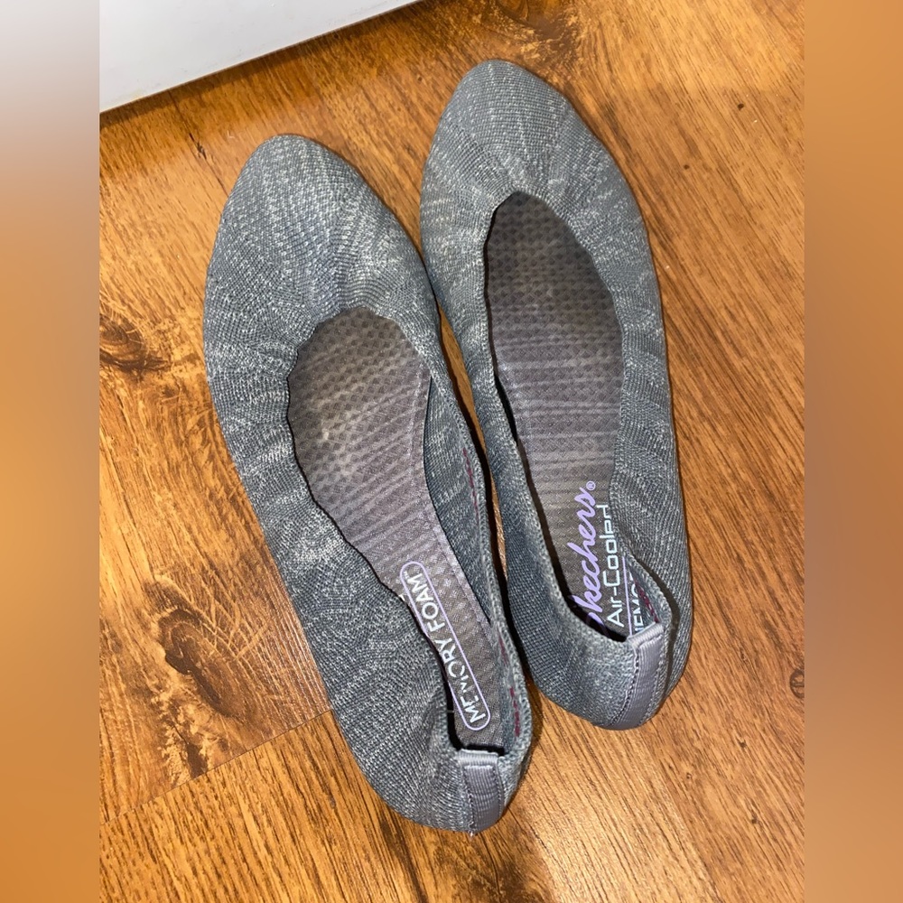 Sketchers flats